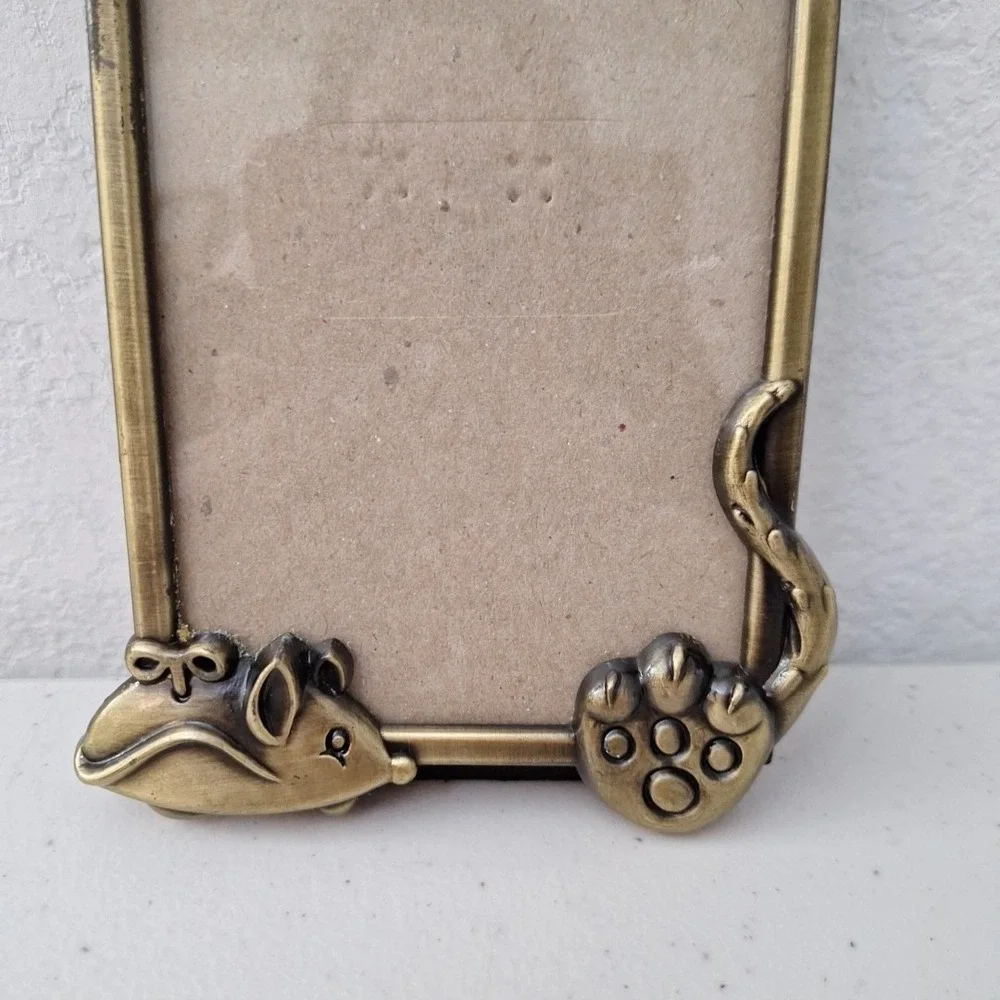 Vintage Metal Picture Frame Gold Tone Cat Pretty Kitty 4